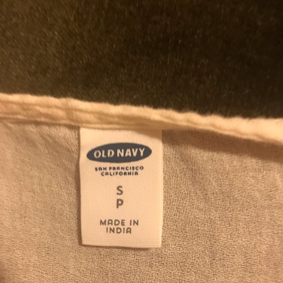 Old Navy blouse - Picture 5 of 6